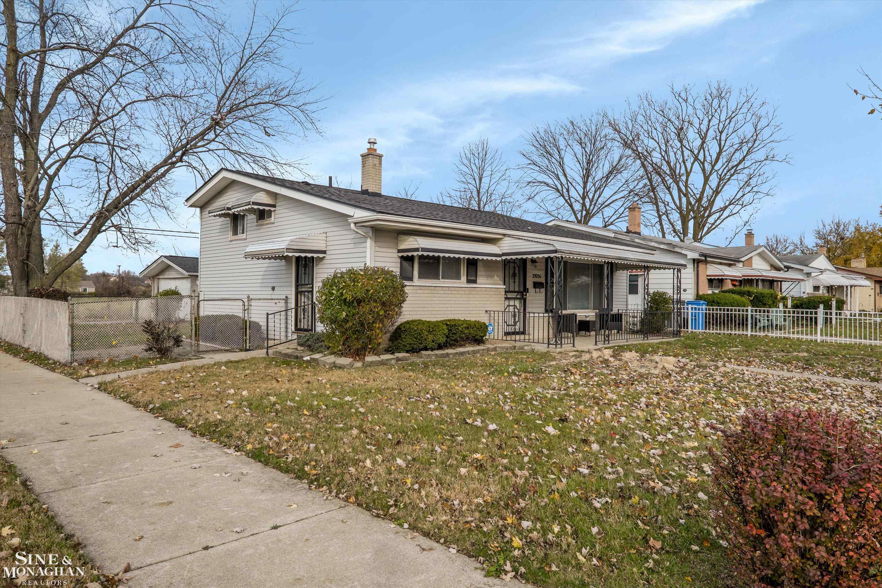 29256 York Street Inkster, MI 48141 - Photo 4 of 27 50095712-3.JPG