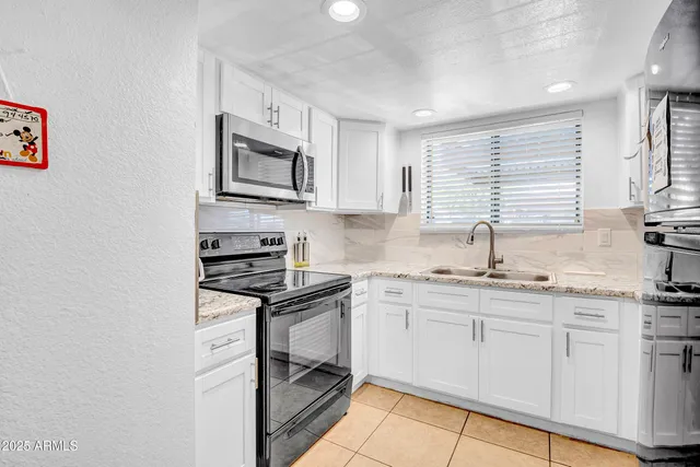 $3,100,000 | 3027 East Grandview Road, Unit 1, Phoenix, AZ 85032