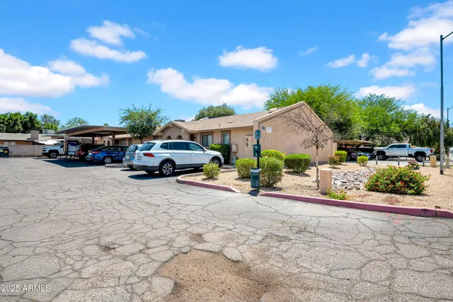 $3,100,000 | 3027 East Grandview Road, Unit 1, Phoenix, AZ 85032