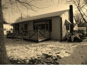 423 West 3rd Street Rochester, IN 46975 - Photo 1 of 10