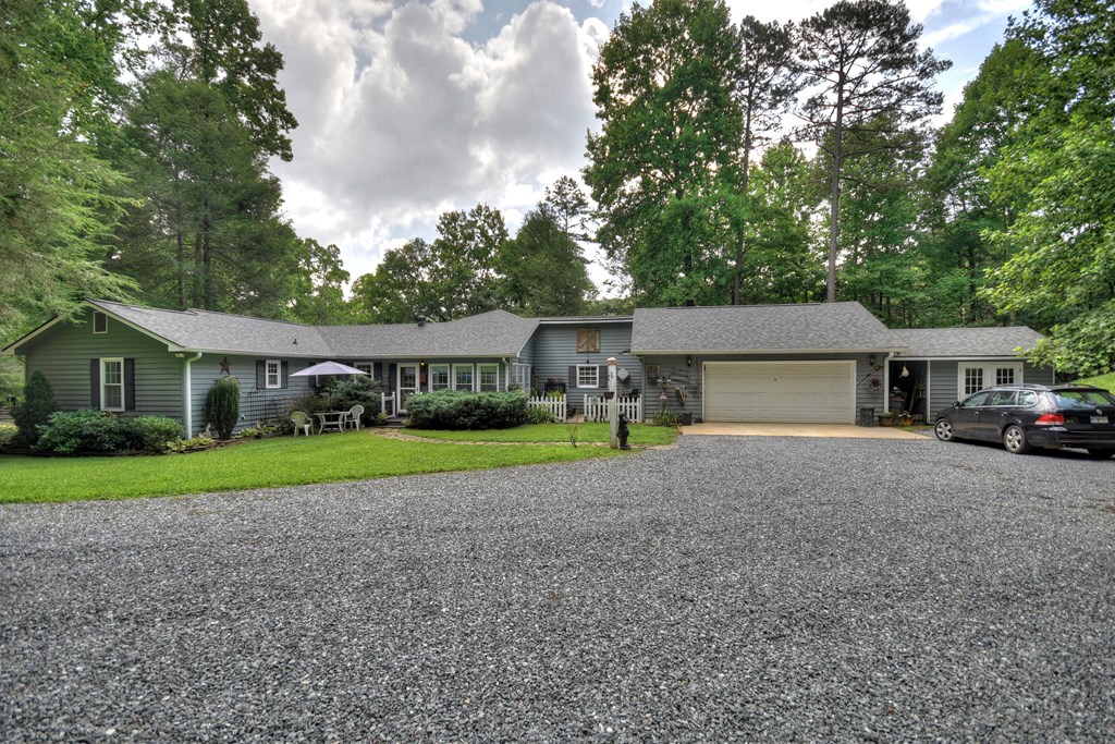 111 Laurel Crossing Blue Ridge, GA 30513 - Photo 3 of 50