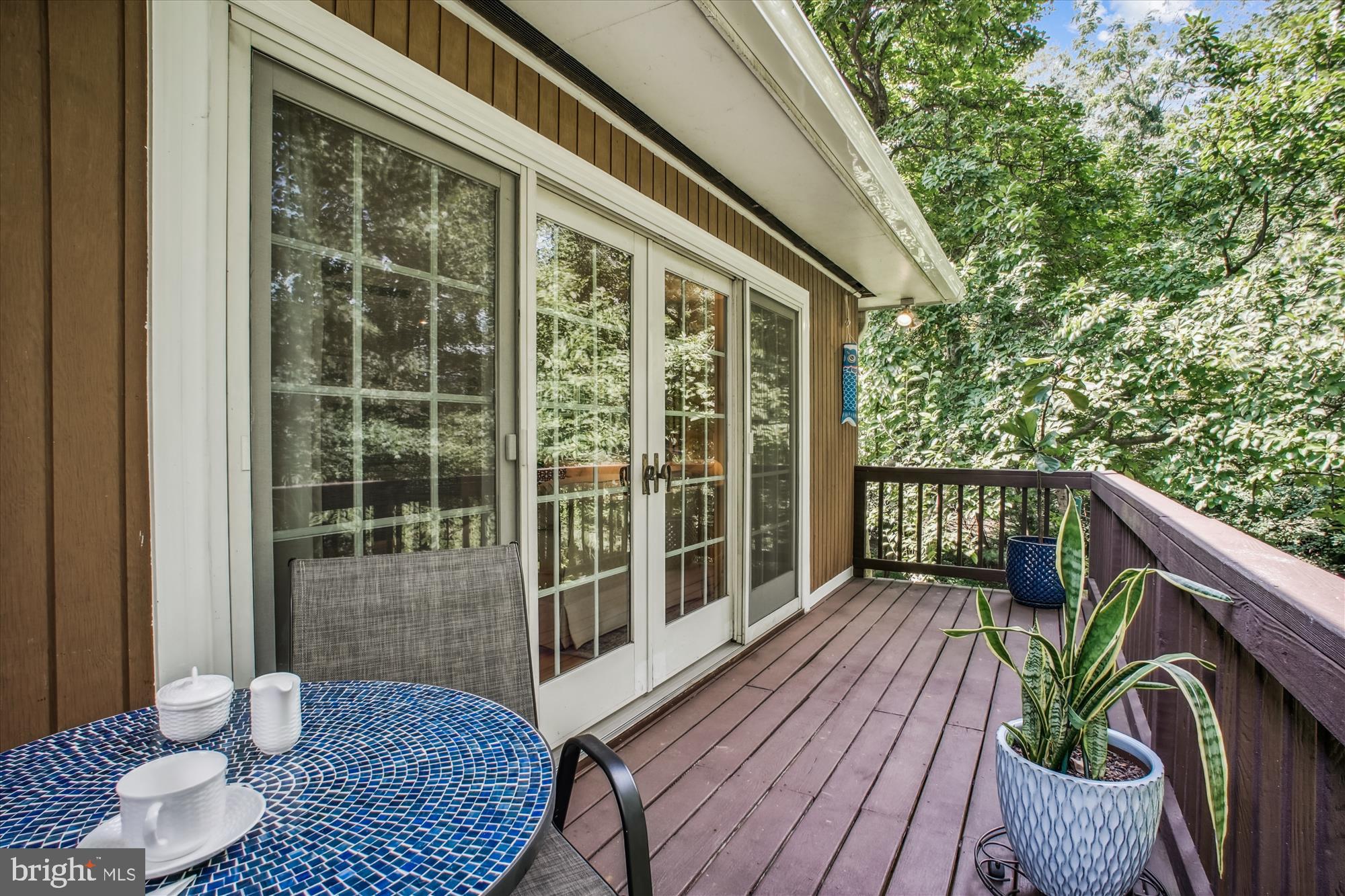 3818 North Ridgeview Road Arlington, VA 22207 - Photo 17 of 56 Balcony off living room