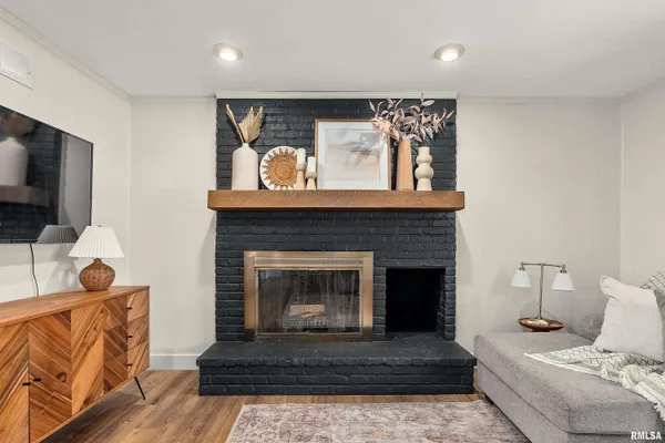 $320,000 | 401 Illini Drive, East Peoria, IL 61611