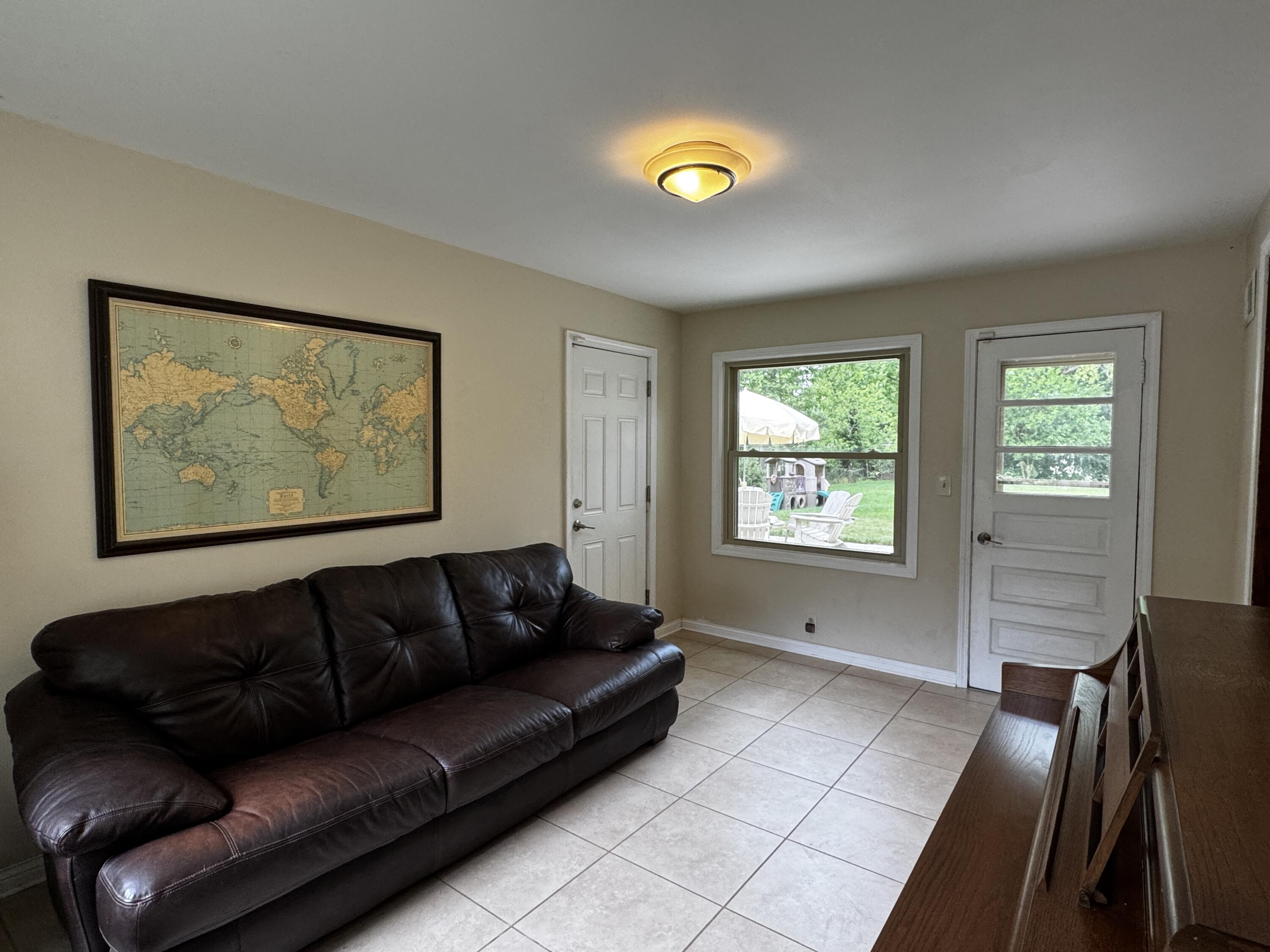 2625 El Rancho Drive Brookfield, WI 53005 - Photo 15 of 29 Sunroom/Breezeway
