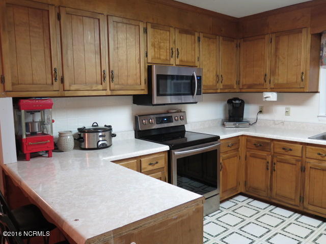 1060 Parker Memorial Road Clinton, NC 28328 - Photo 13 of 27 IMG_1353