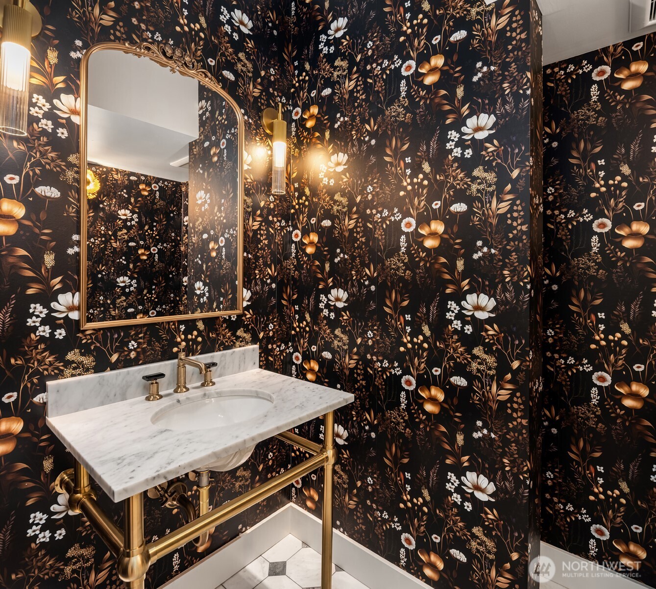 740 22nd Avenue East Seattle, WA 98112 - Photo 32 of 40 a roof deck with a table and chairs