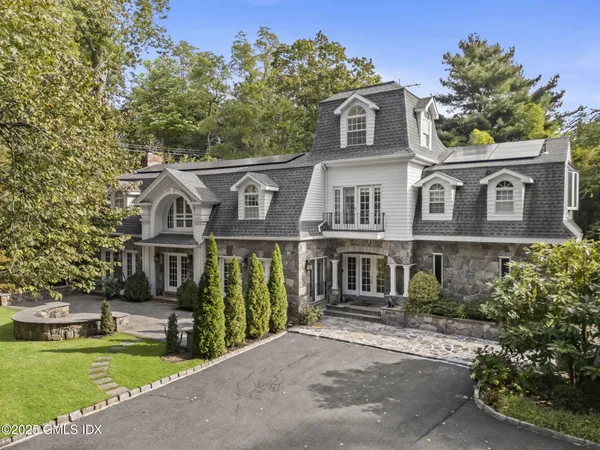 $2,700,000 | 53 Shady Lane, Greenwich, CT 06831