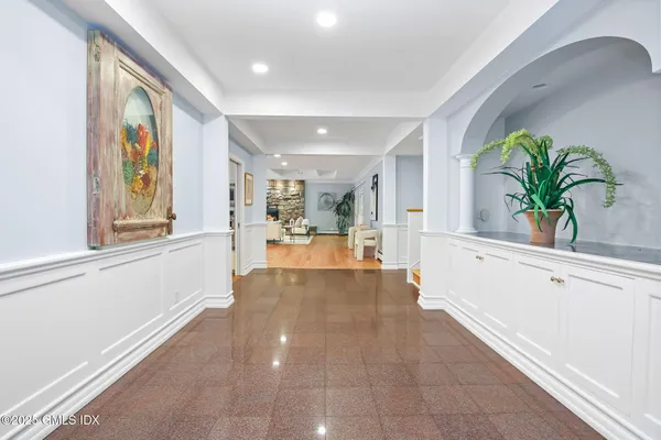 $2,700,000 | 53 Shady Lane, Greenwich, CT 06831