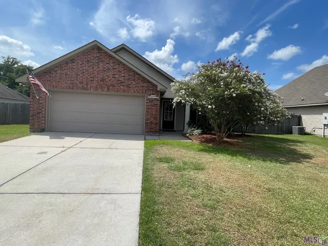 $1,850 | 38228 Dolphin Court, Gonzales, LA 70737