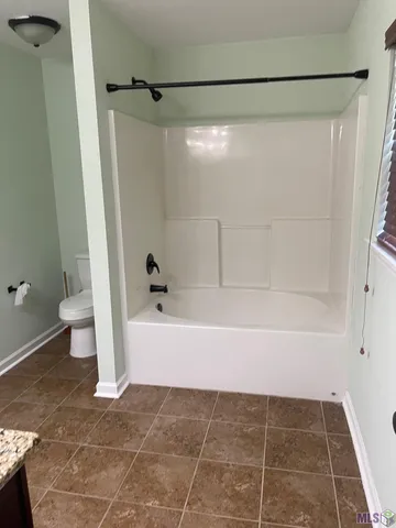 $1,850 | 38228 Dolphin Court, Gonzales, LA 70737