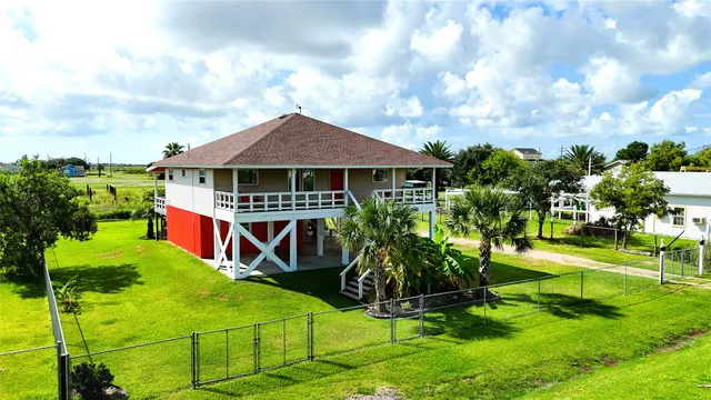 $350,000 | 1404 Pickney Avenue, Port Bolivar, TX 77650