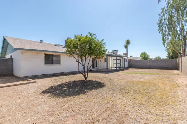 $3,100 | 1432 South Oracle, Mesa, AZ 85204