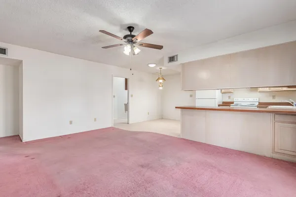 $3,100 | 1432 South Oracle, Mesa, AZ 85204