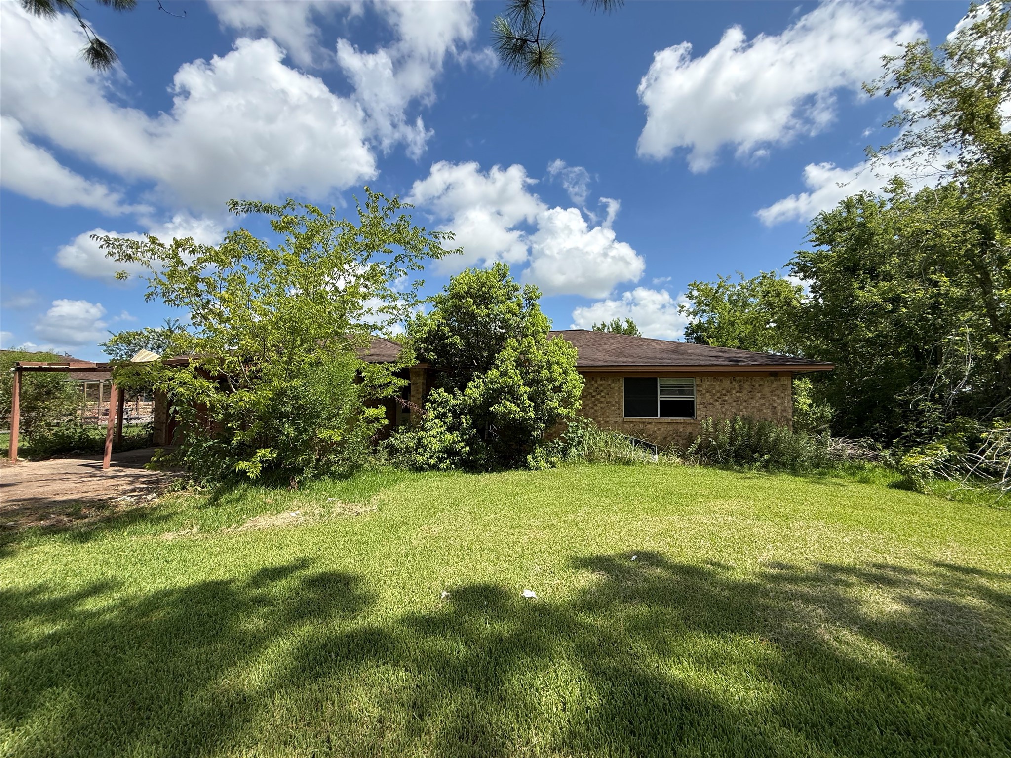 409 County Road 243 Angleton, TX 77515 - Photo 1 of 7
