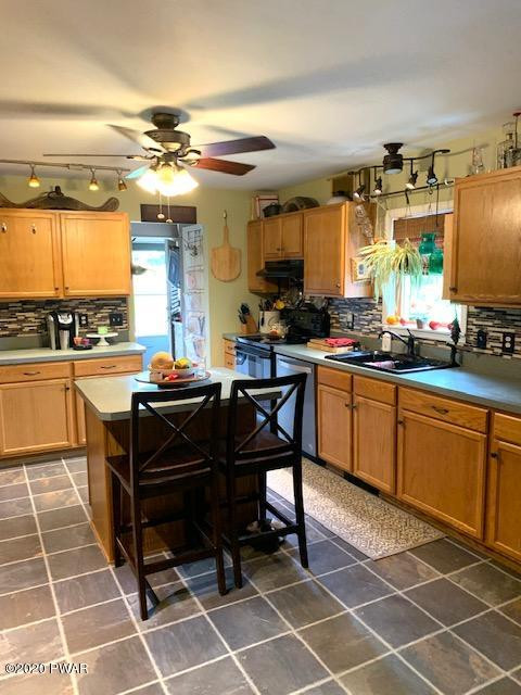 233 Schuman Road Damascus, PA 18415 - Photo 7 of 56 Kitchen View 4