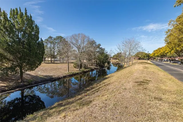 $137,900 | 7417 Greystone Drive, Unit 7417, Hudson, FL 34667