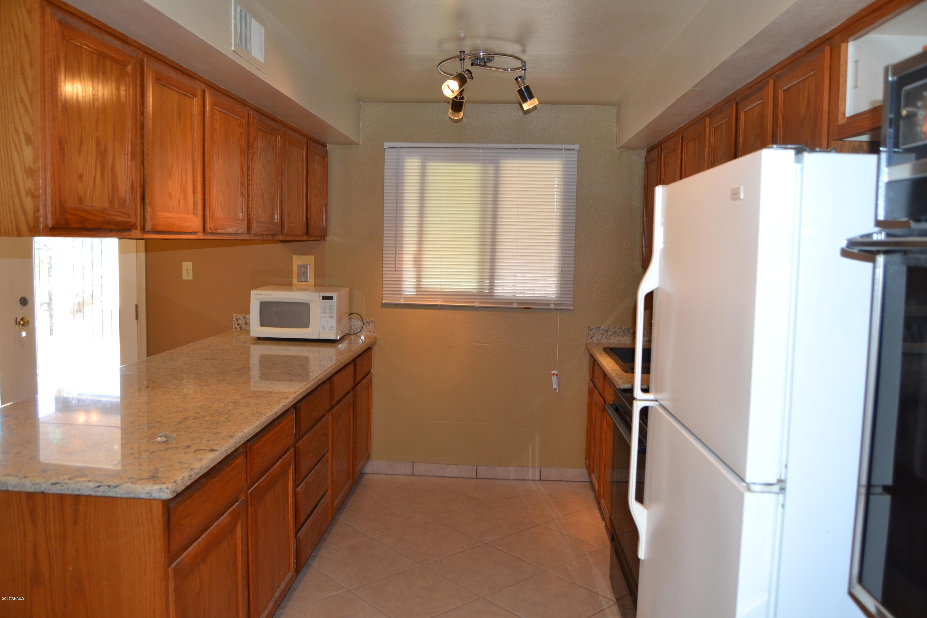 8243 West Osborn Road Phoenix, AZ 85033 - Photo 11 of 35 DSC_6966
