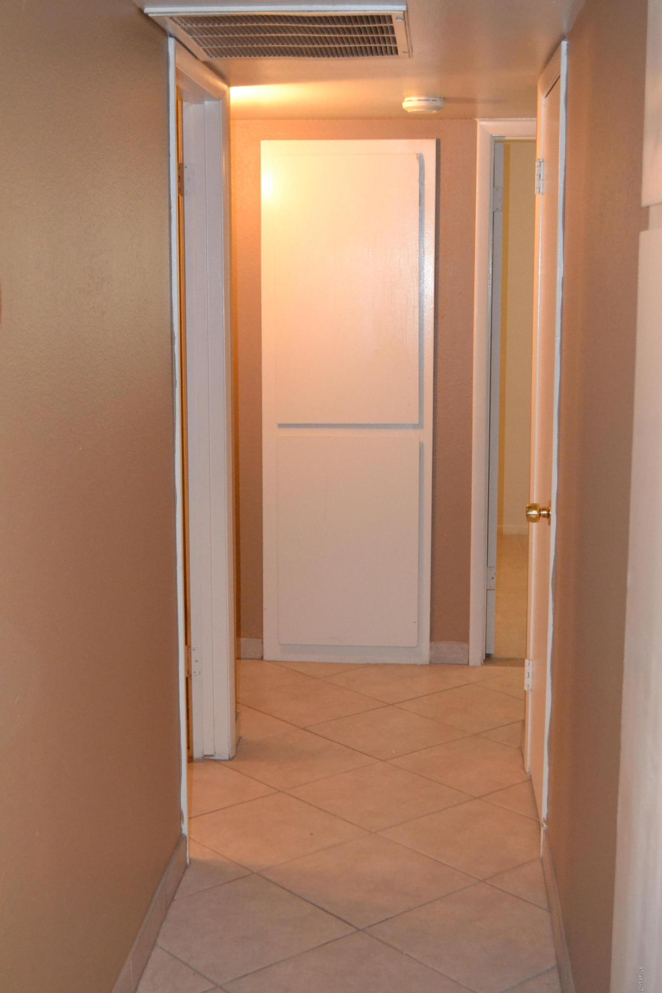 8243 West Osborn Road Phoenix, AZ 85033 - Photo 16 of 35 DSC_6940
