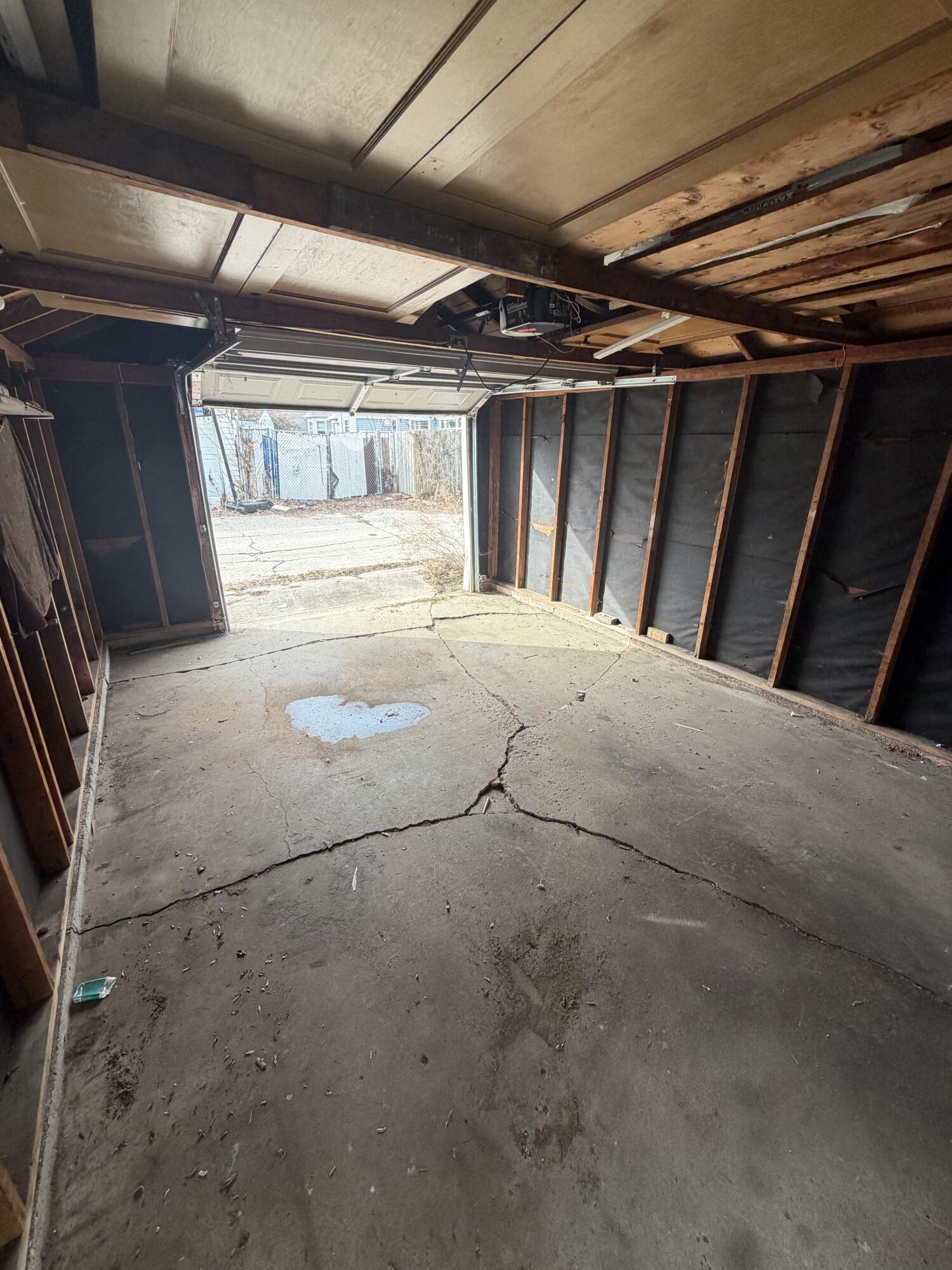 5791 North 32nd Street Milwaukee, WI 53209 - Photo 11 of 12 Garage