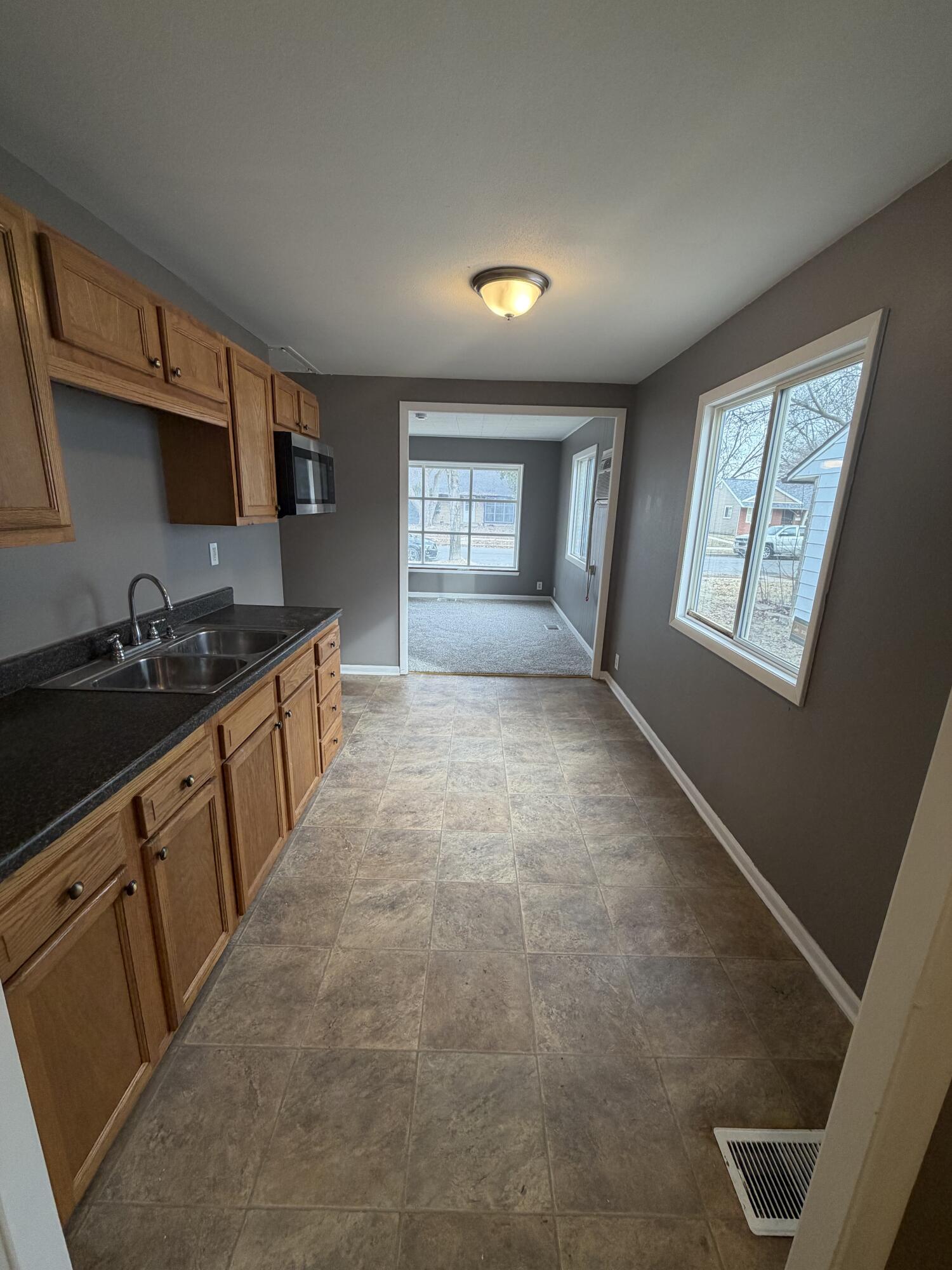 5791 North 32nd Street Milwaukee, WI 53209 - Photo 6 of 12 Kitchen