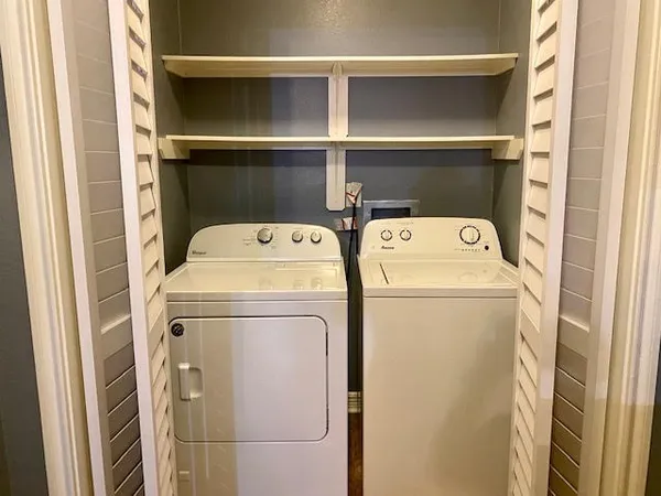 $1,100 | 7648 Broadview Drive, Unit 104, Houston, TX 77061