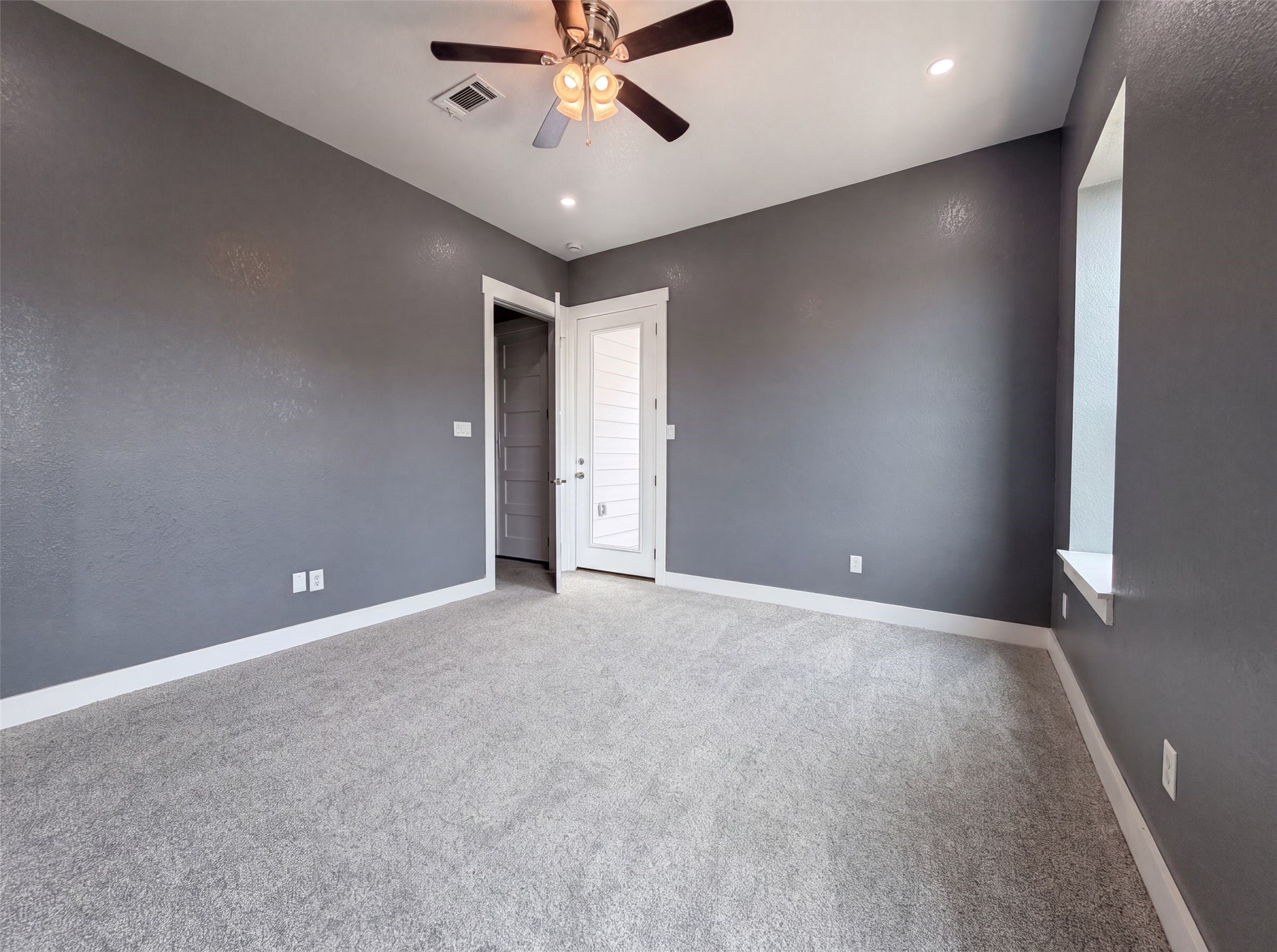 4704 Ward Street Houston, TX 77021 - Photo 6 of 16