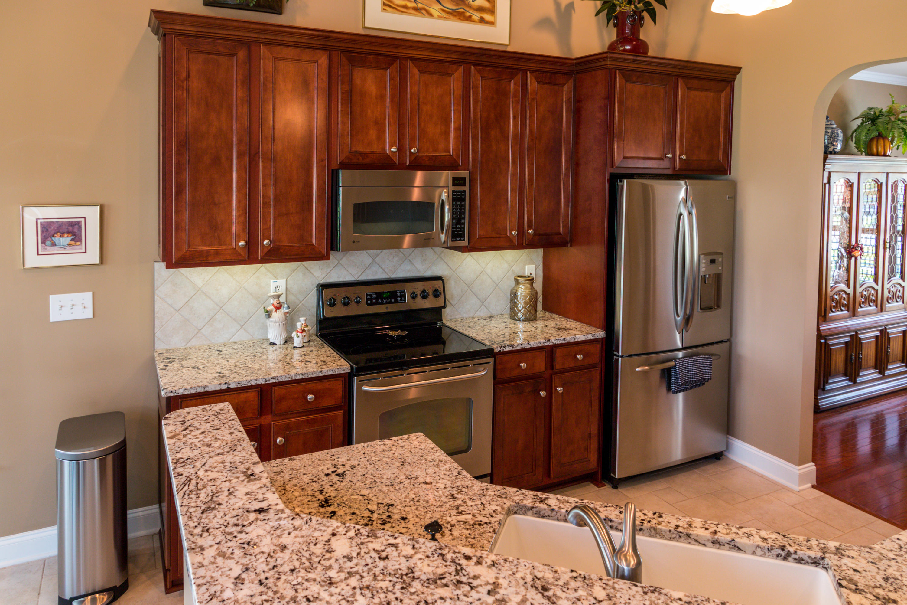122 Gathering Island Road Summerville, SC 29485 - Photo 13 of 26 Kitchen (2 of 3)