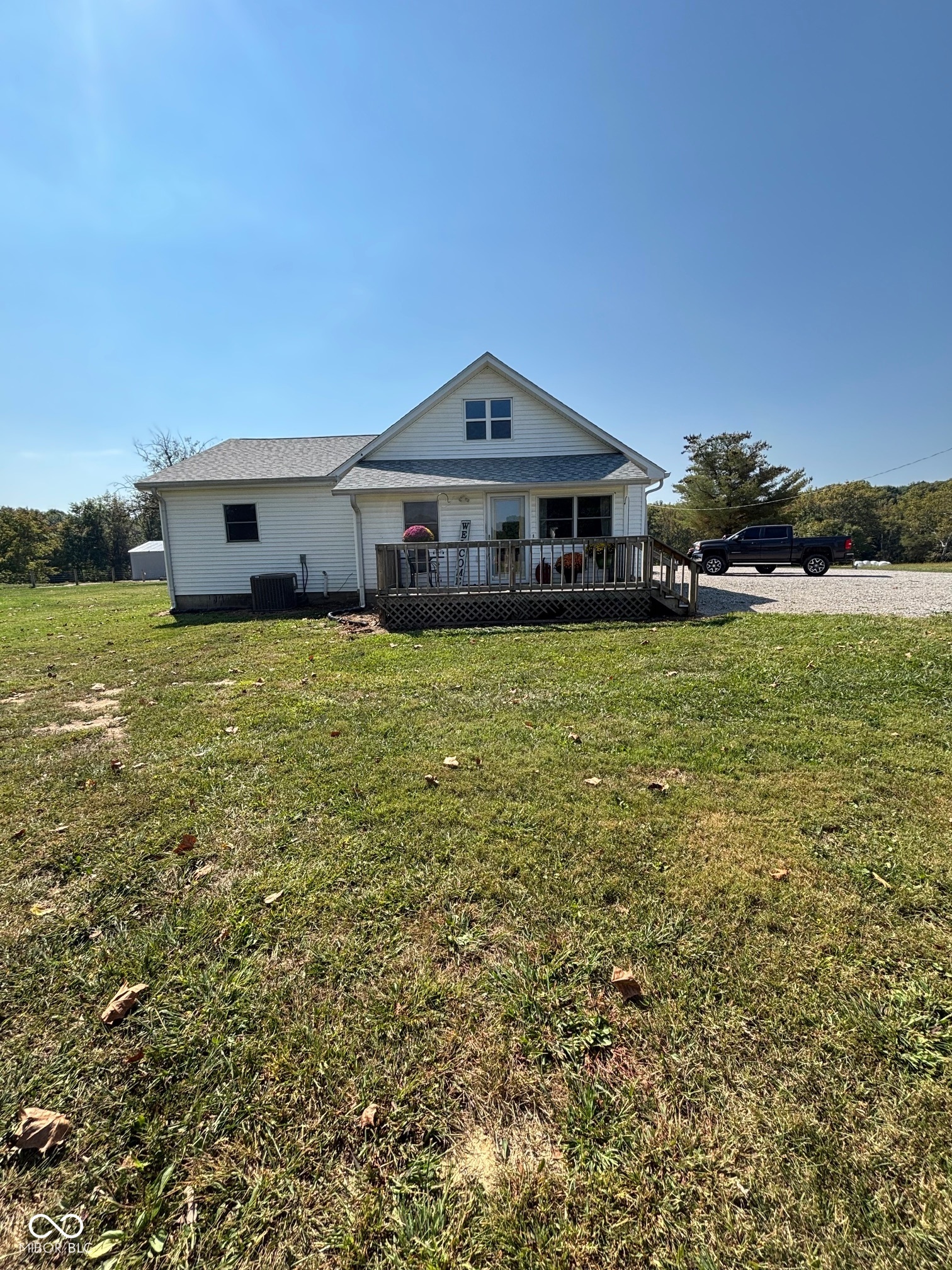 6951 West 450 South Columbus, IN 47201 - Photo 2 of 47