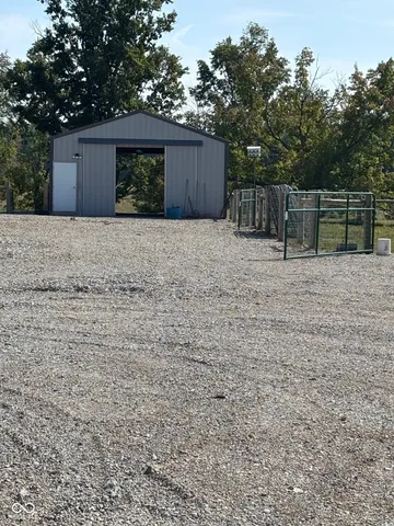 $1,680,000 | 6951 West 450 South, Columbus, IN 47201