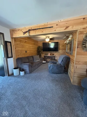 $1,680,000 | 6951 West 450 South, Columbus, IN 47201