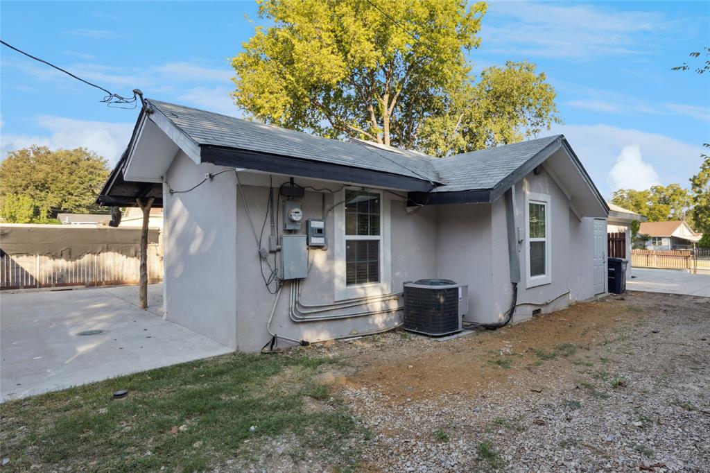 3000 Burchill Road South Fort Worth, TX 76105 - Photo 23 of 26 a front view of a house with garden