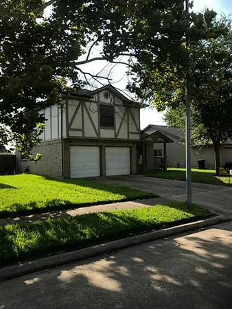 $1,800 | 8414 Grand Knolls Drive, Houston, TX 77083