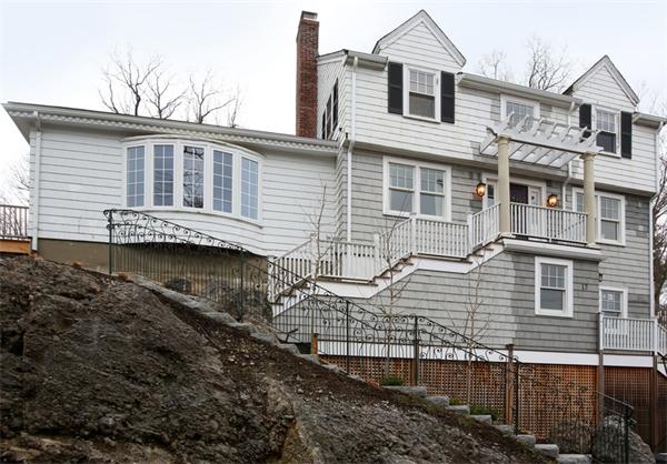 17 Risley Road Brookline, MA 02467 - Photo 6 of 6 Gallery Image 6