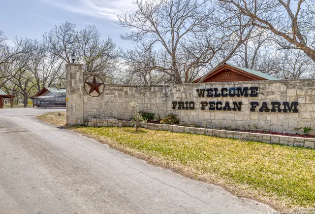 $197,000 | 440 Red Wright Road, Rio Frio, TX 78879