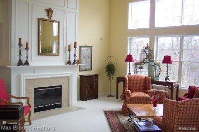 5785 Stonehaven Boulevard Rochester, MI 48306 - Photo 7 of 24 Stonehaven Foyer To GR