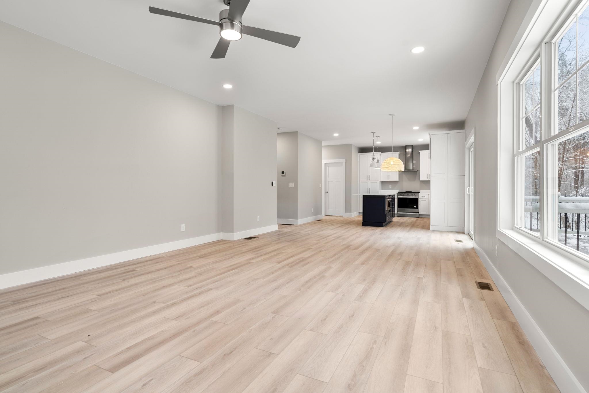 221 Lawrence Road Salem, NH 03079 - Photo 5 of 12