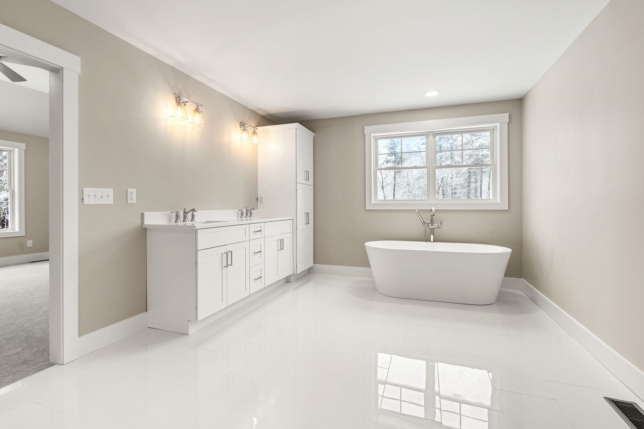 221 Lawrence Road Salem, NH 03079 - Photo 10 of 12