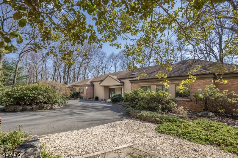 235 Mountainside Road Mendham, NJ 07945 - Photo 3 of 45