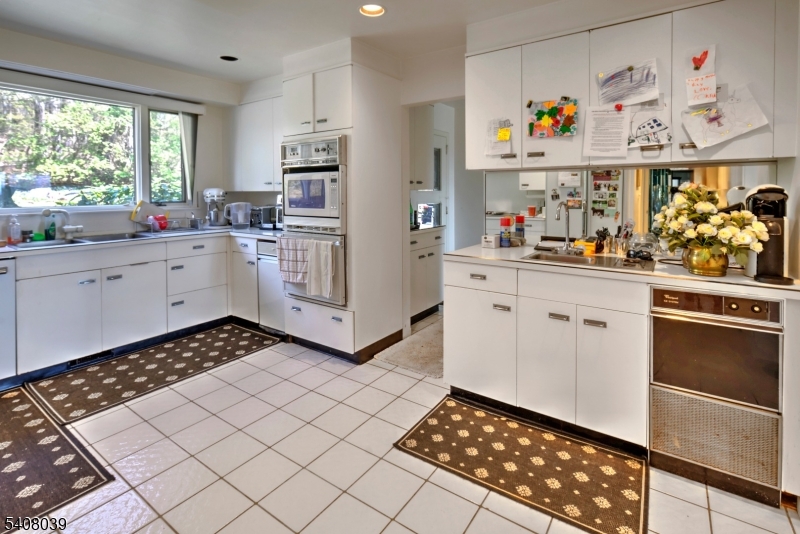 235 Mountainside Road Mendham, NJ 07945 - Photo 10 of 45