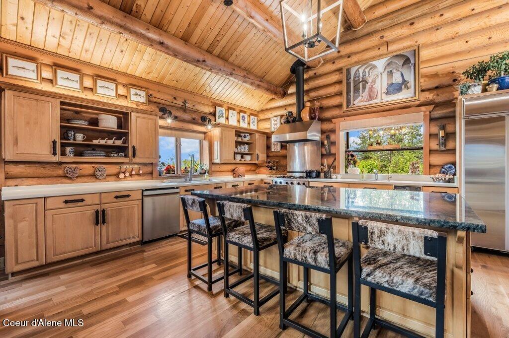 3018 South Signal Point Road Post Falls, ID 83854 - Photo 12 of 117 Breakfast Bar