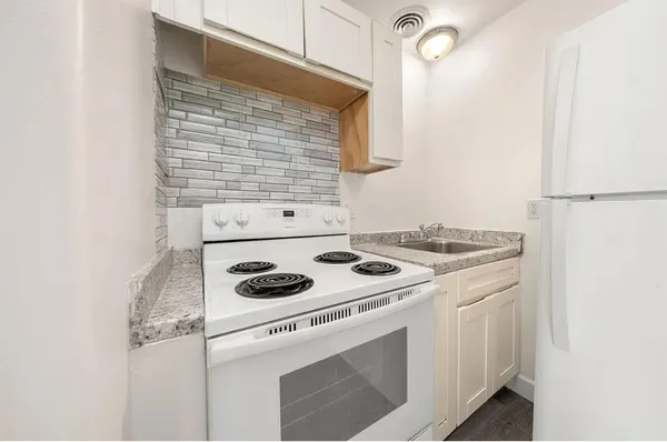 $1,550 | 112 Pacific Street, Roseville, CA 95678