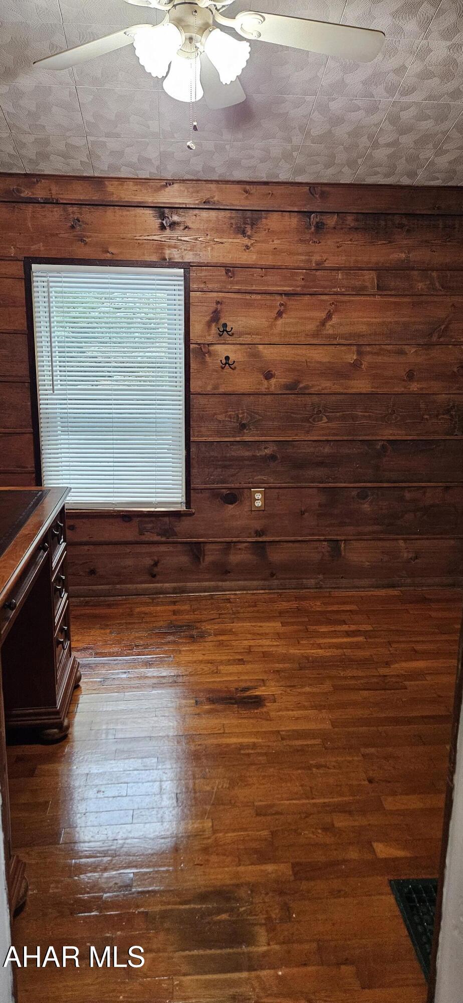 1016 Frankstown Road Altoona, PA 16602 - Photo 7 of 10