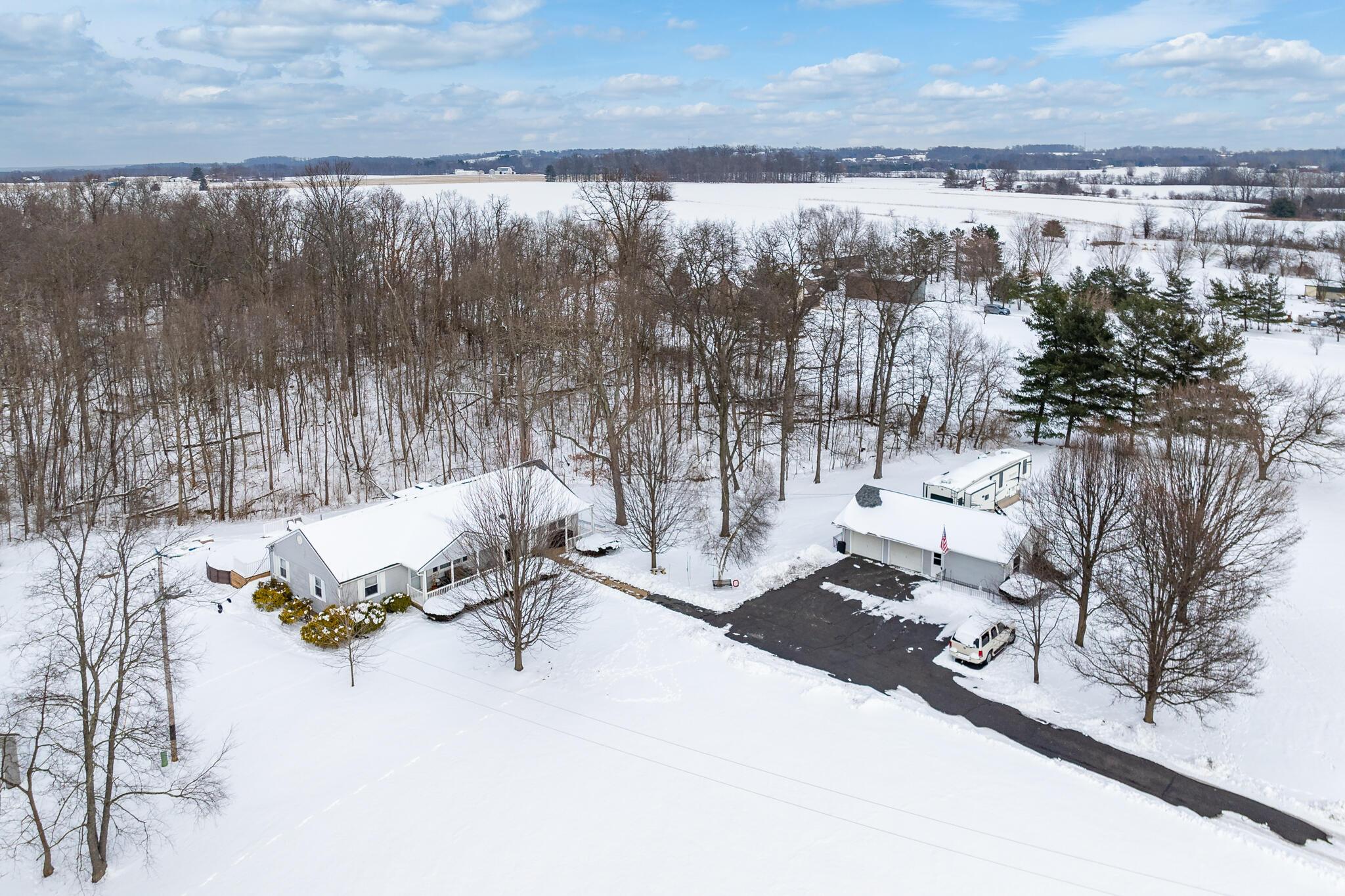 7618 Stout Road Circleville, OH 43113 - Photo 2 of 28 s-24