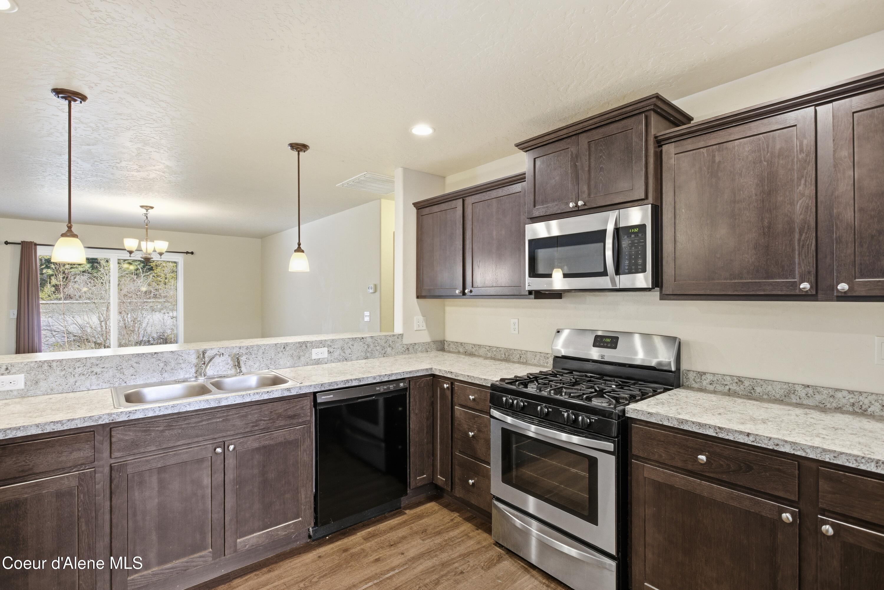 1121 Honeysuckle Avenue Sandpoint, ID 83864 - Photo 13 of 41 Kitchen