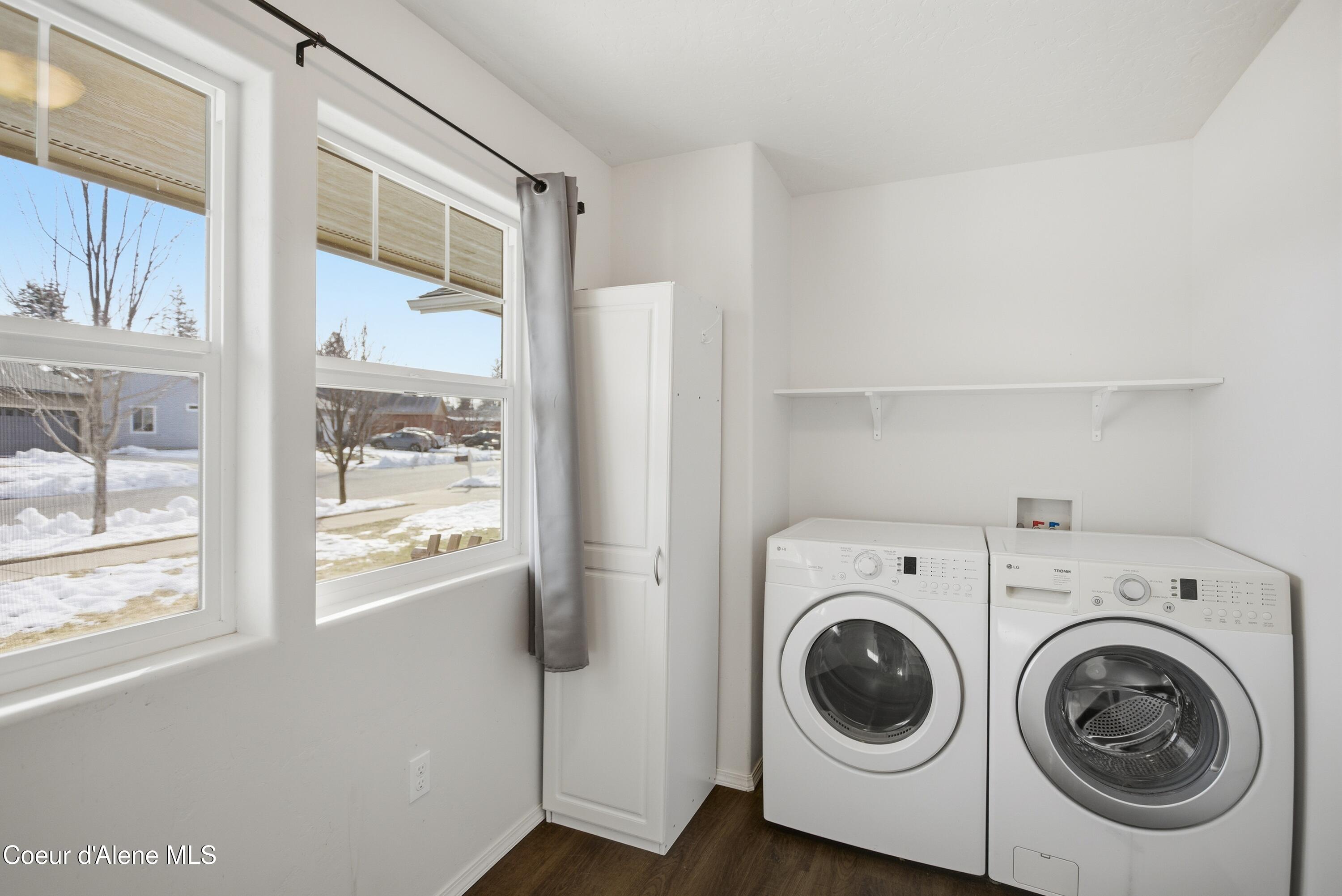 1121 Honeysuckle Avenue Sandpoint, ID 83864 - Photo 16 of 41 Laundry Room