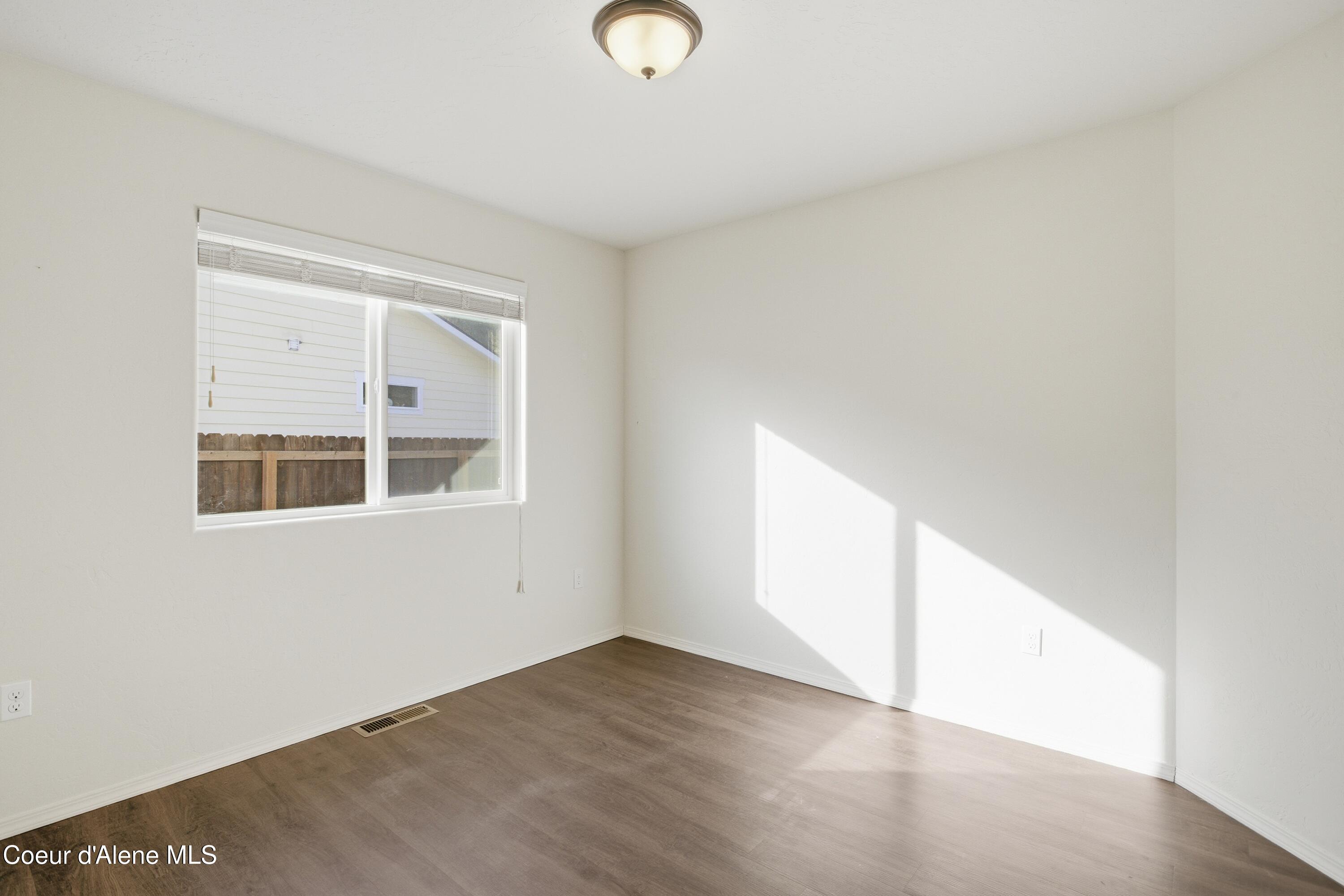 1121 Honeysuckle Avenue Sandpoint, ID 83864 - Photo 26 of 41 Bedroom