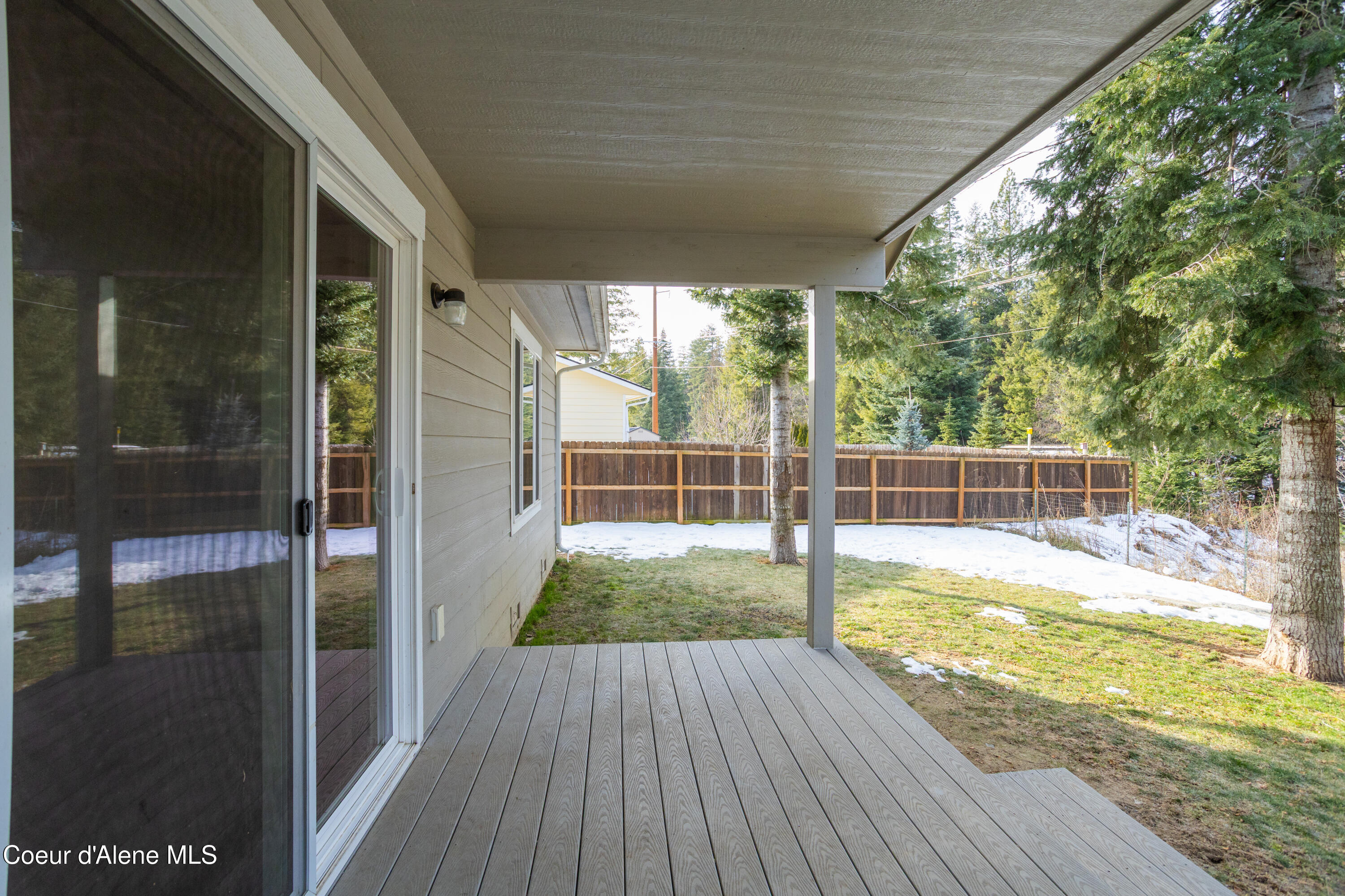 1121 Honeysuckle Avenue Sandpoint, ID 83864 - Photo 27 of 41 Covered Deck