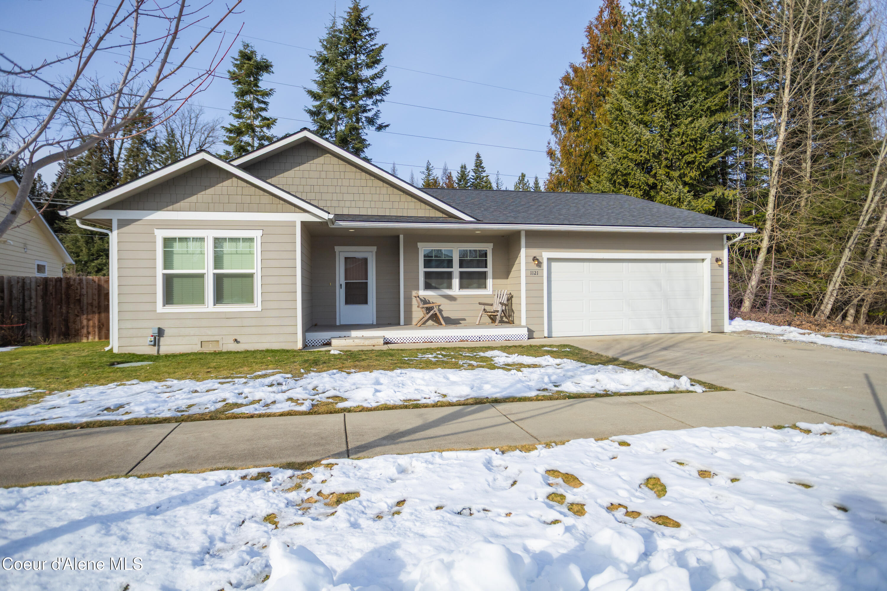 1121 Honeysuckle Avenue Sandpoint, ID 83864 - Photo 33 of 41 Front
