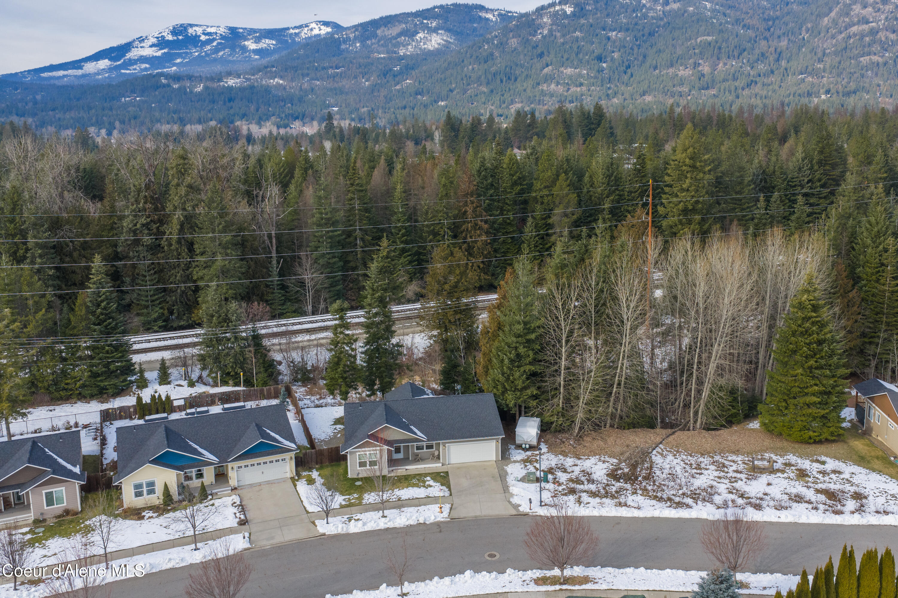 1121 Honeysuckle Avenue Sandpoint, ID 83864 - Photo 40 of 41 Aerial
