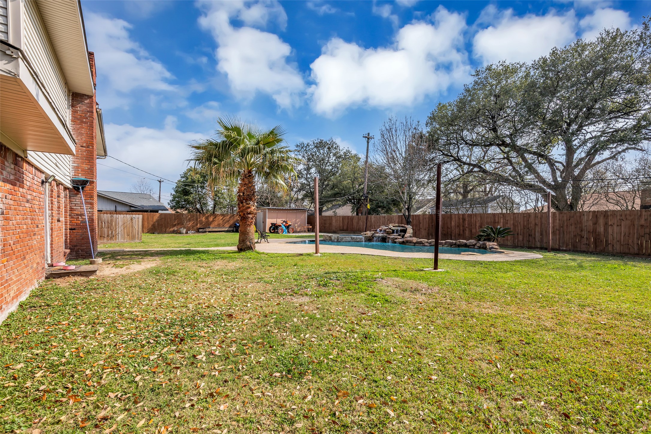 5007 Inverness Drive Baytown, TX 77521 - Photo 9 of 30